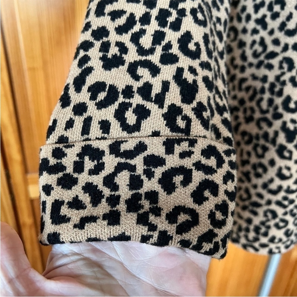 Cynthia Rowley Large Leopard Print Knit Sweater Cuffed Sleeves Casual - Picture 5 of 9